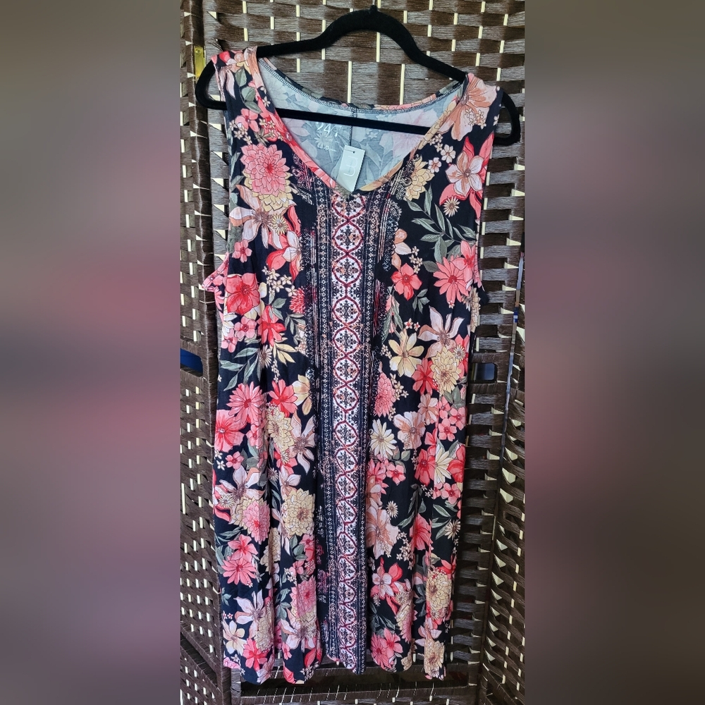 Floral Black and Pink Women's Top